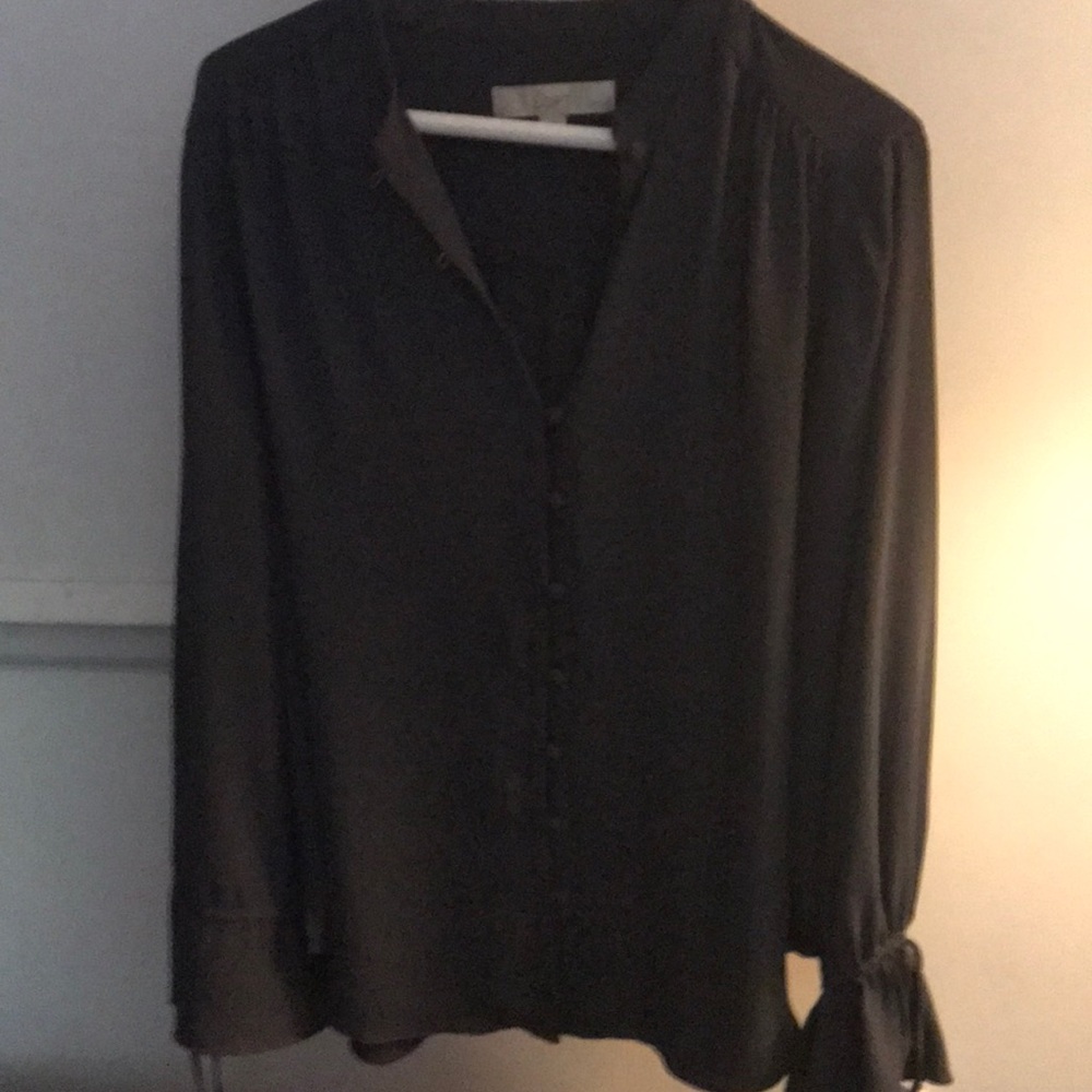 Blouse with tie, flare sleeves